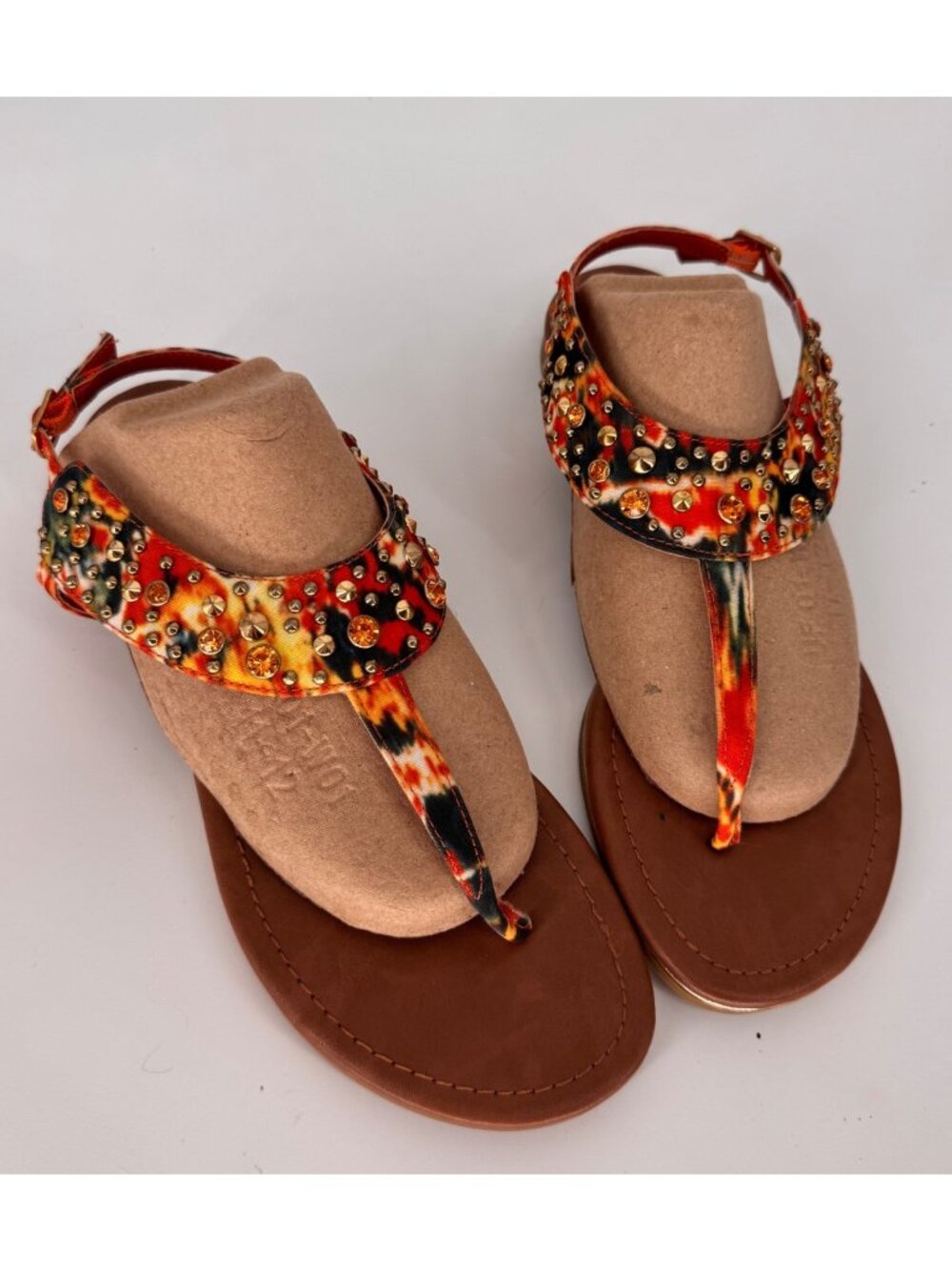 City ClassiStudded Multicolor Thong Sandals With Adjustable Strap Size 8.5